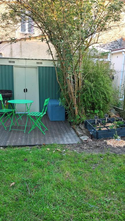 Appartement Locations Rives De Seugne - De Gaulle à Jonzac Extérieur photo